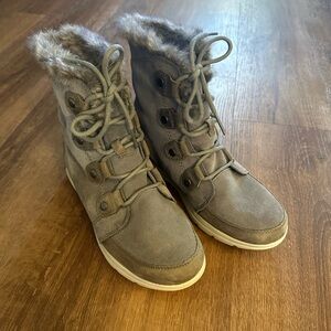 Women’s Sorel boots